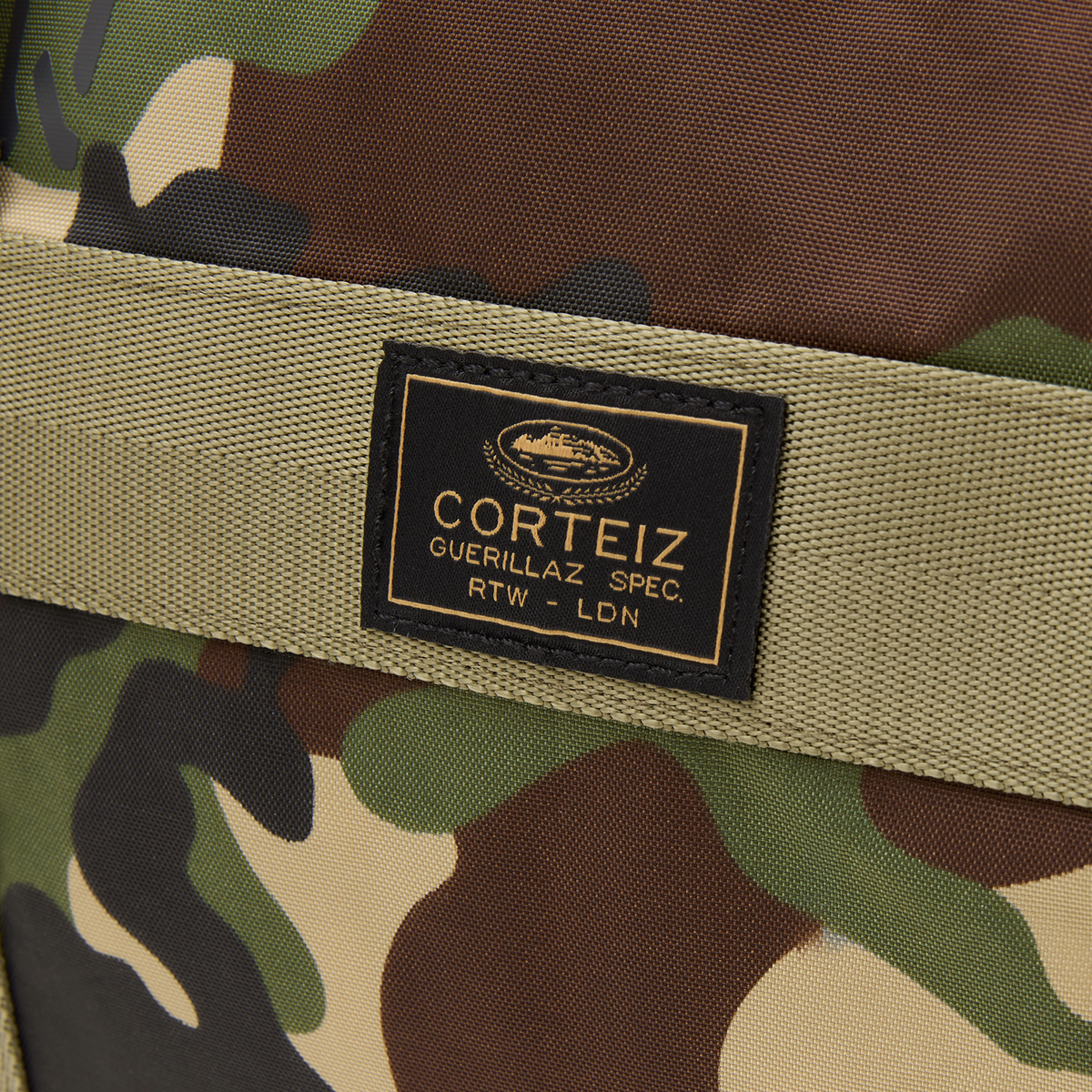 COMMANDO DUFFLE BAG [WOODLAND CAMO]