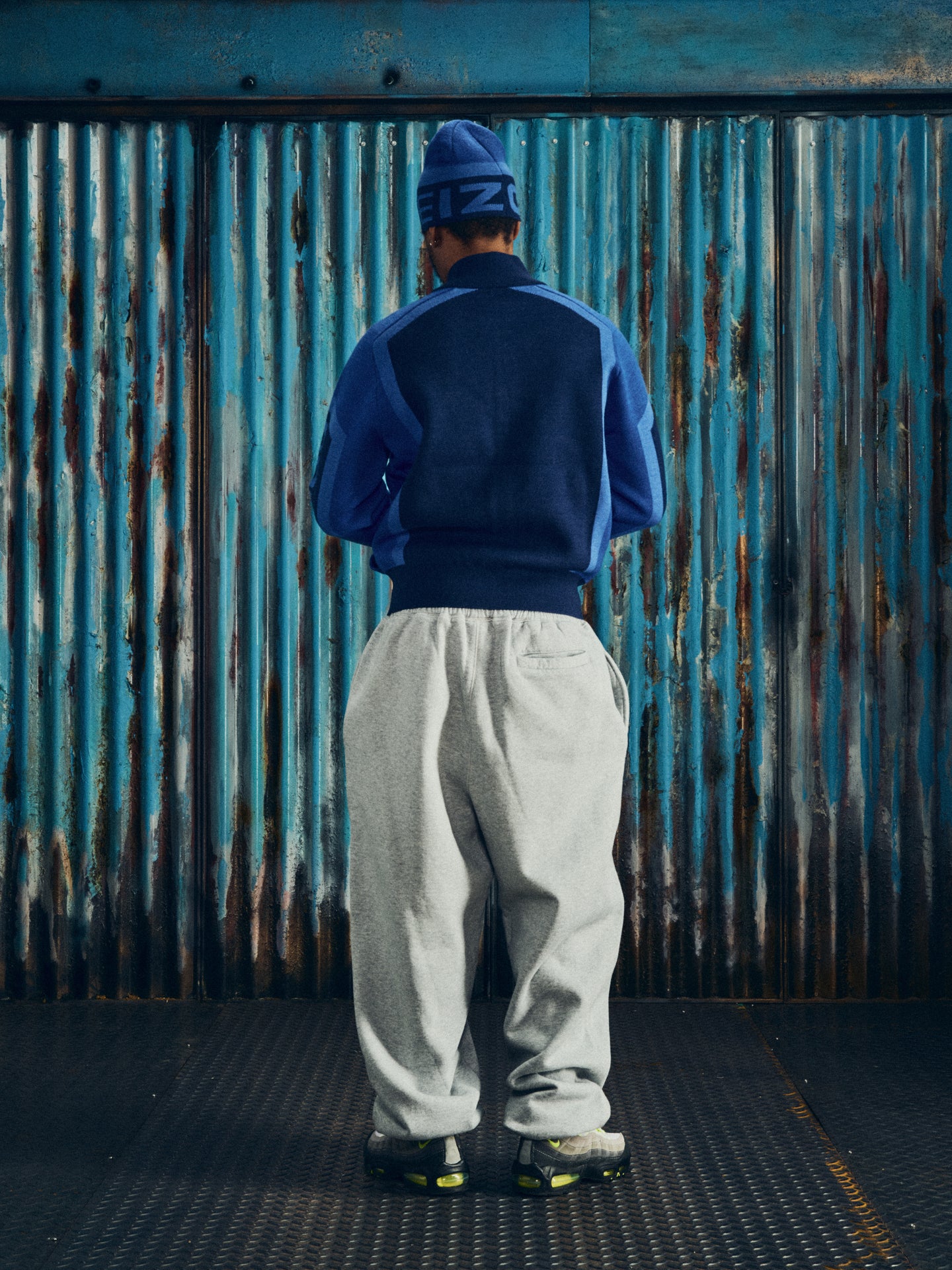 PRECISION KNIT ZIP UP [NAVY] – CRTZRTW