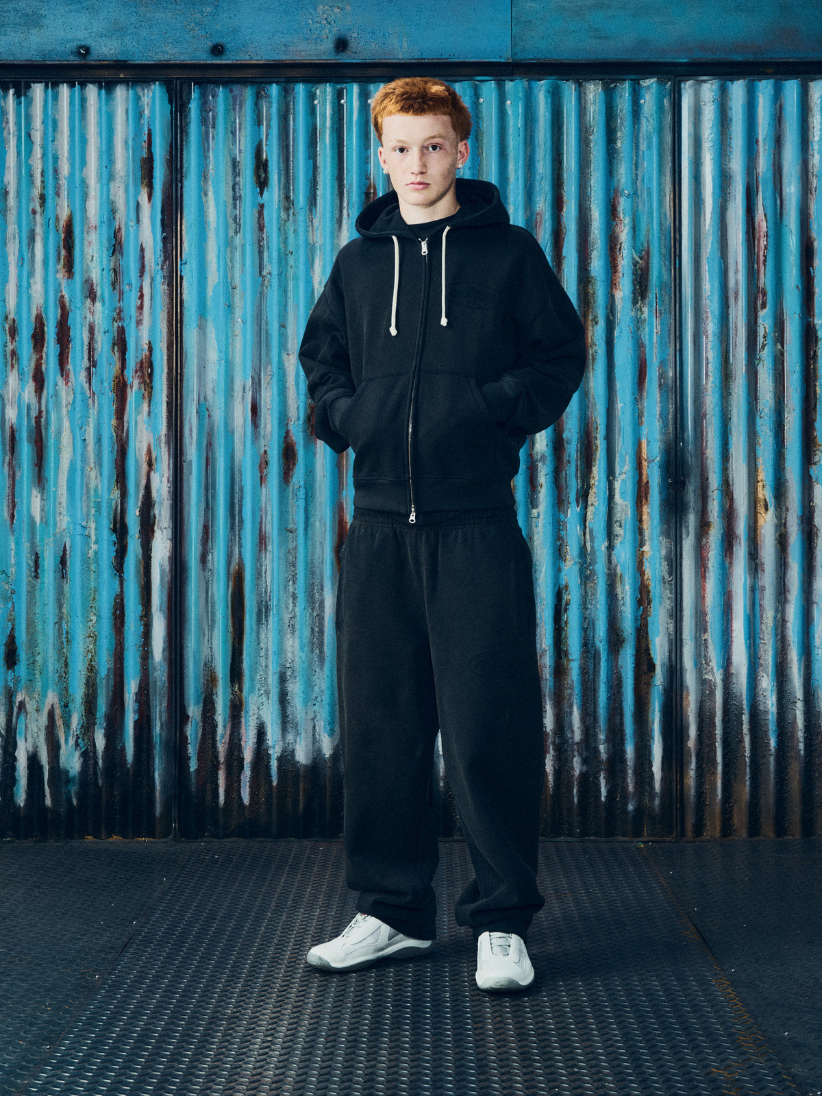 ISLAND KNOCKOUT TRACKSUIT [BLACK]