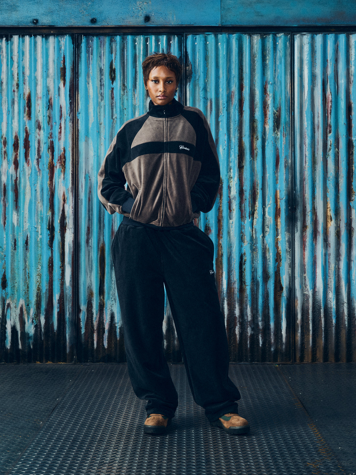PISTA VELOUR TRACK JACKET [BLACK/BROWN]