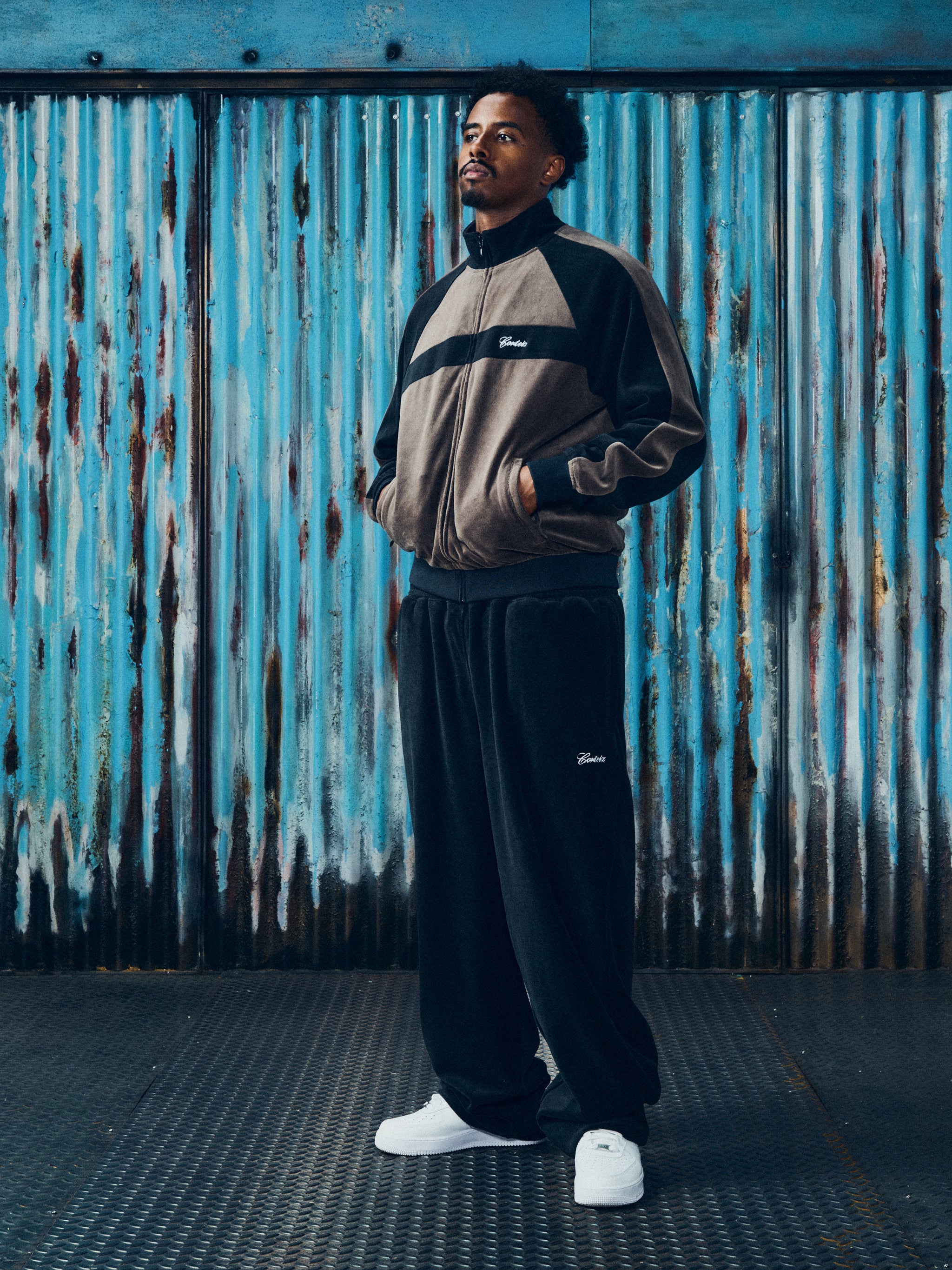 PISTA VELOUR TRACK JACKET [BLACK/BROWN]