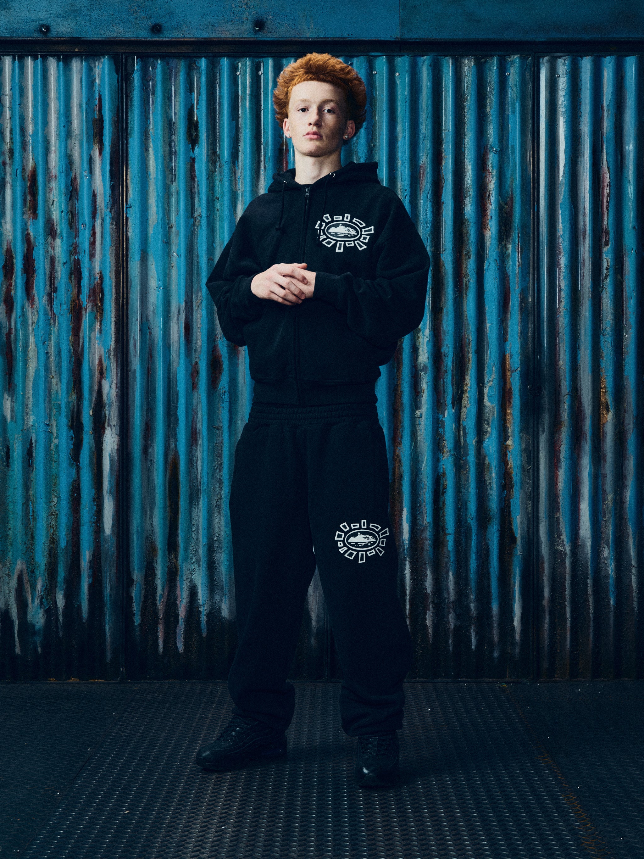 ALWEIZ ZIP HOODIE [BLACK]