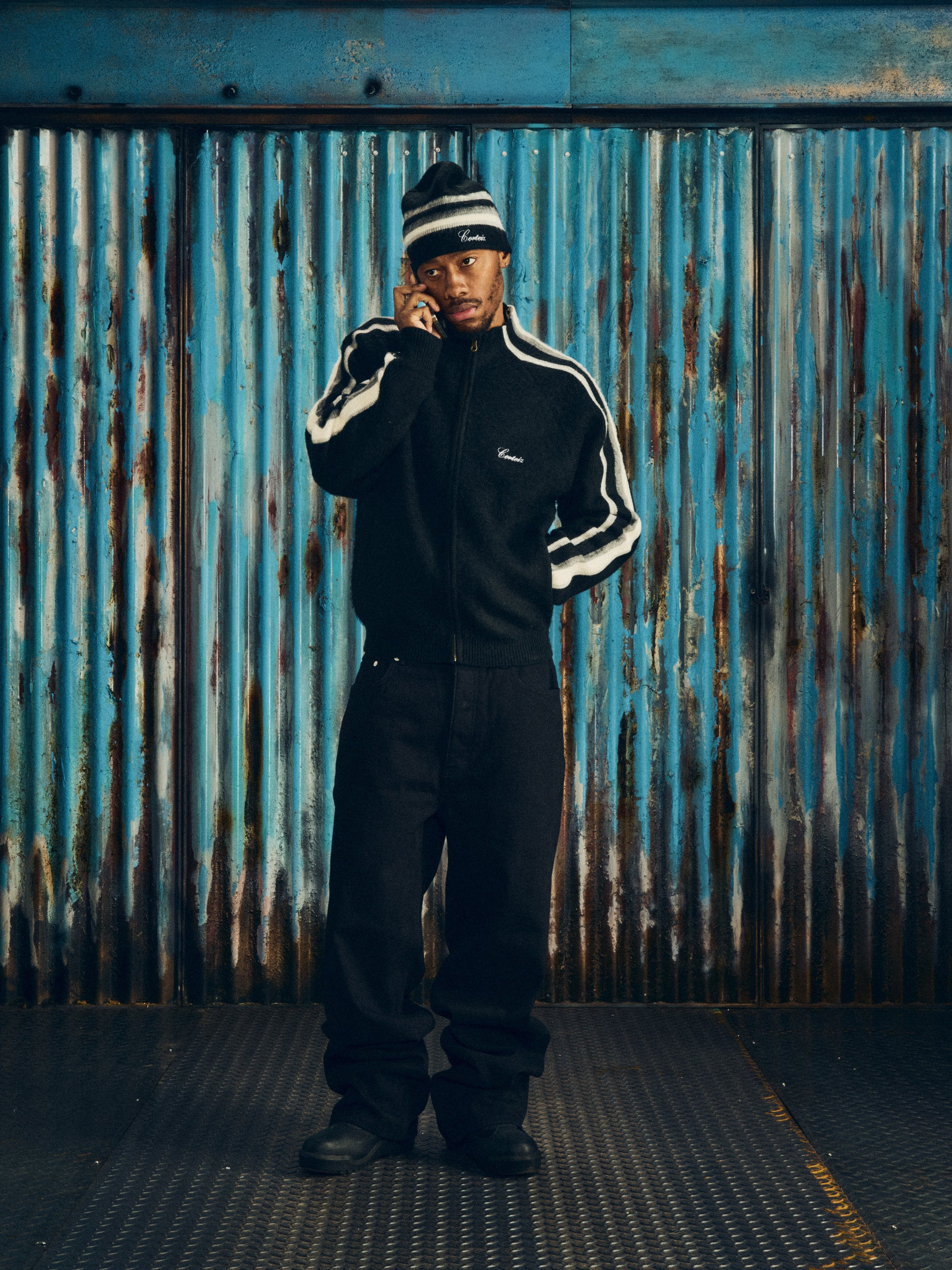 MULTI STRIPE KNIT ZIP UP [BLACK]