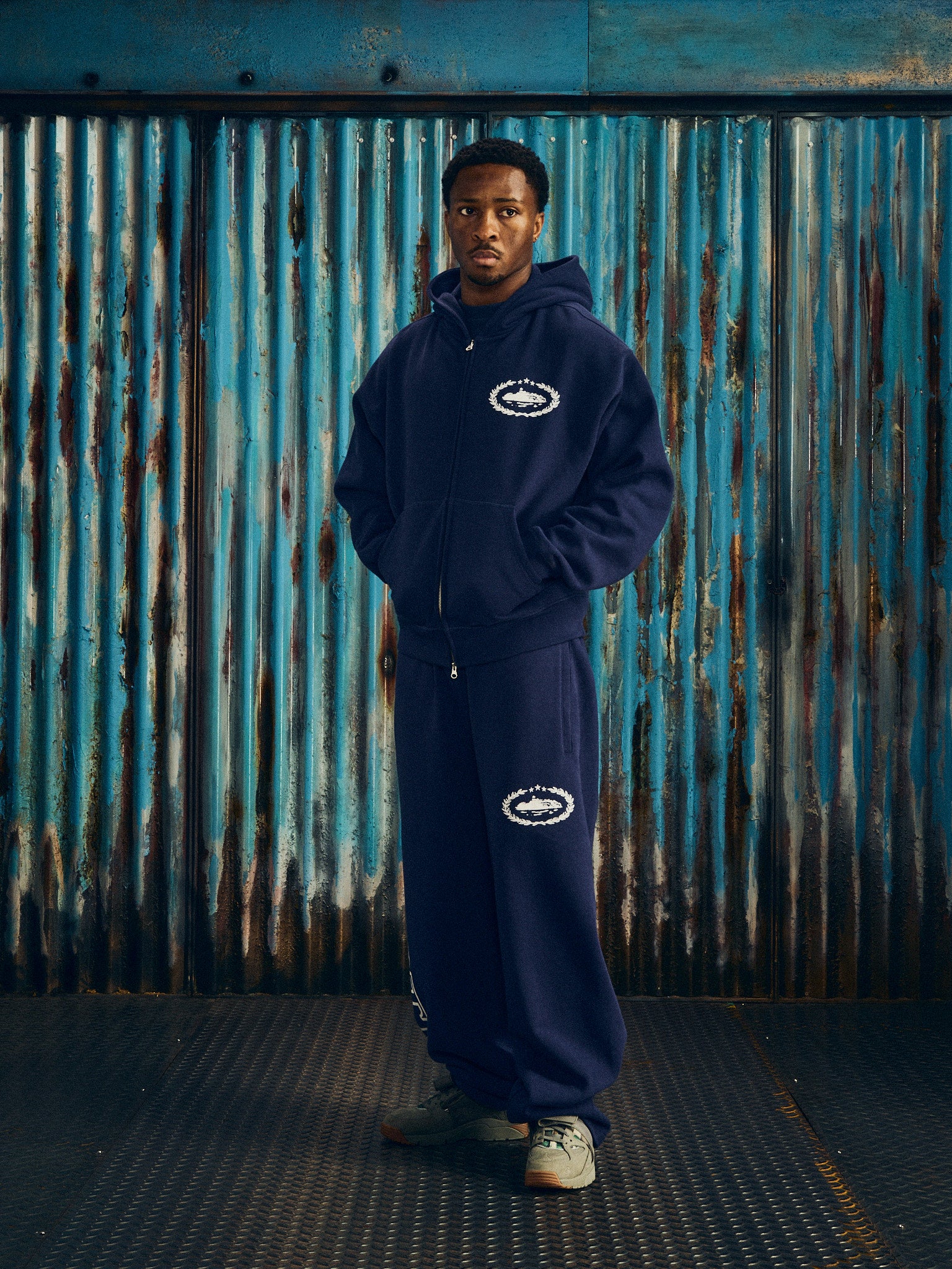 SUPERIOR ROYALE ZIP HOODIE [NAVY] – CRTZRTW